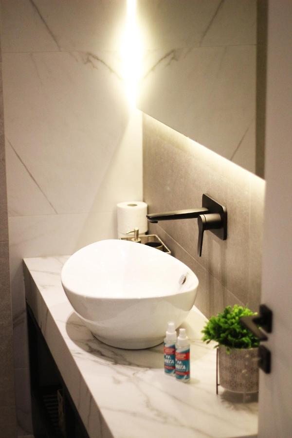 K58 Luxury Apartment Monastiraki Metro Station Acropolis Jacuzzi Aten Exteriör bild